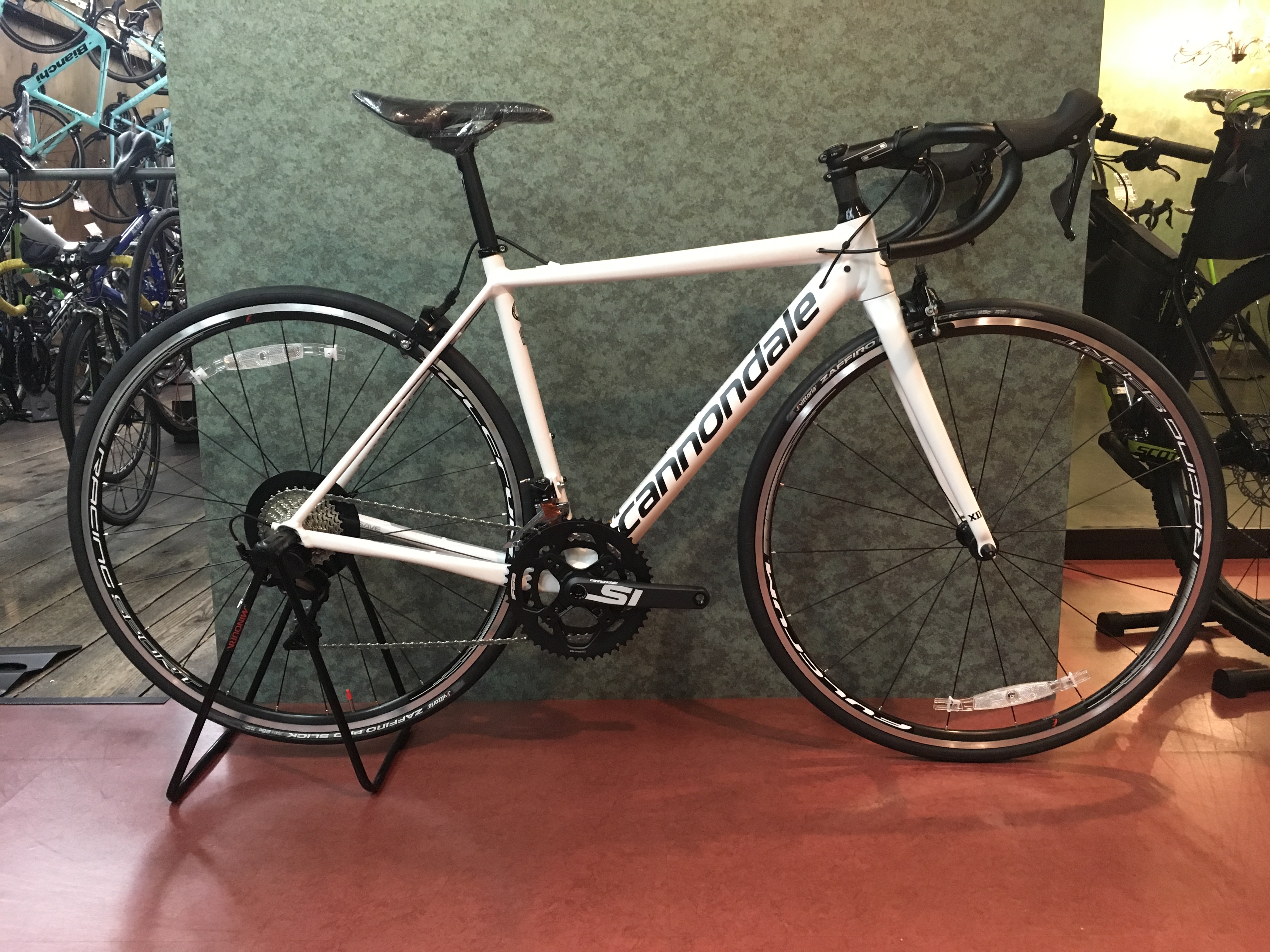 CAAD12 | 杉山輪業｜スポーツサイクルの販売／修理 折りたたみ自転車 