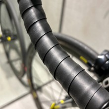 【圧倒的グリップ力！】ブラケットフードで有名なSHAKESから、満を持して登場したバーテープになります！SHAKES THE TAPES ￥4,400 → 10％OFF ￥3,960 (税込) (2)