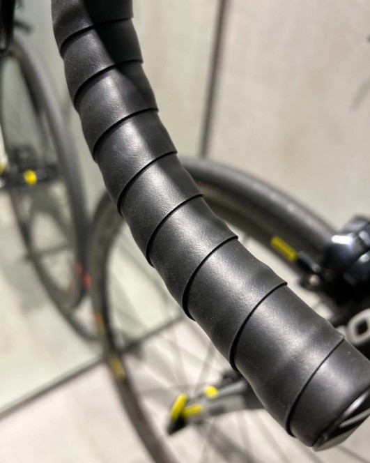 【圧倒的グリップ力！】ブラケットフードで有名なSHAKESから、満を持して登場したバーテープになります！SHAKES THE TAPES ￥4,400 → 10％OFF ￥3,960 (税込) (2)